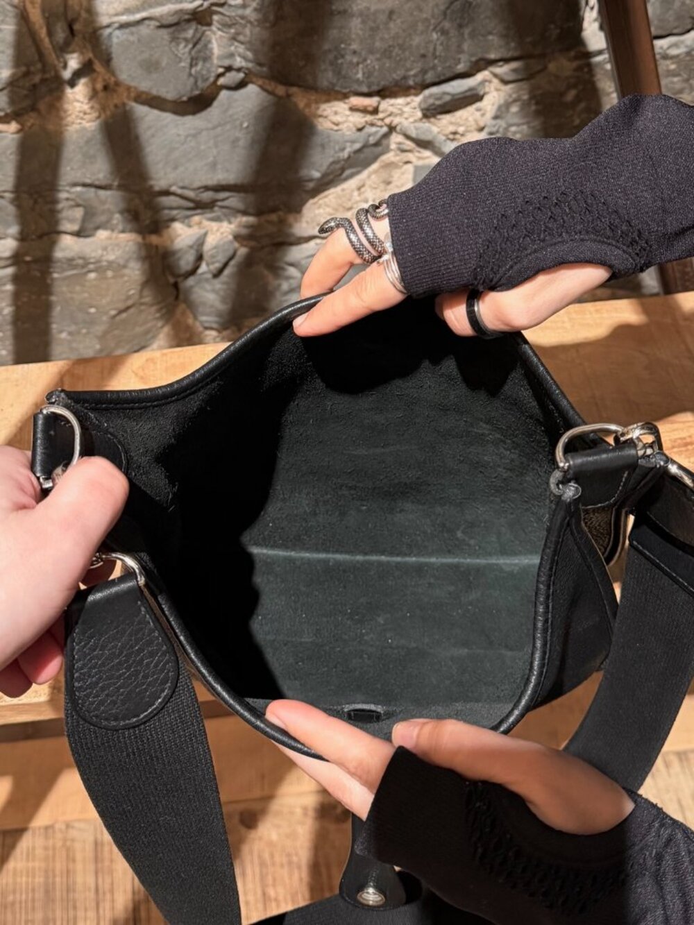 Hermès 2015 Black Clemence Evelyne III 29 Crossbody Bag - Picture 15 of 16